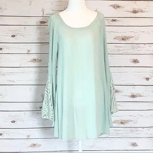 BLU PEPPER VINTAGE LIGHT GREEN FLOWY TUNIC